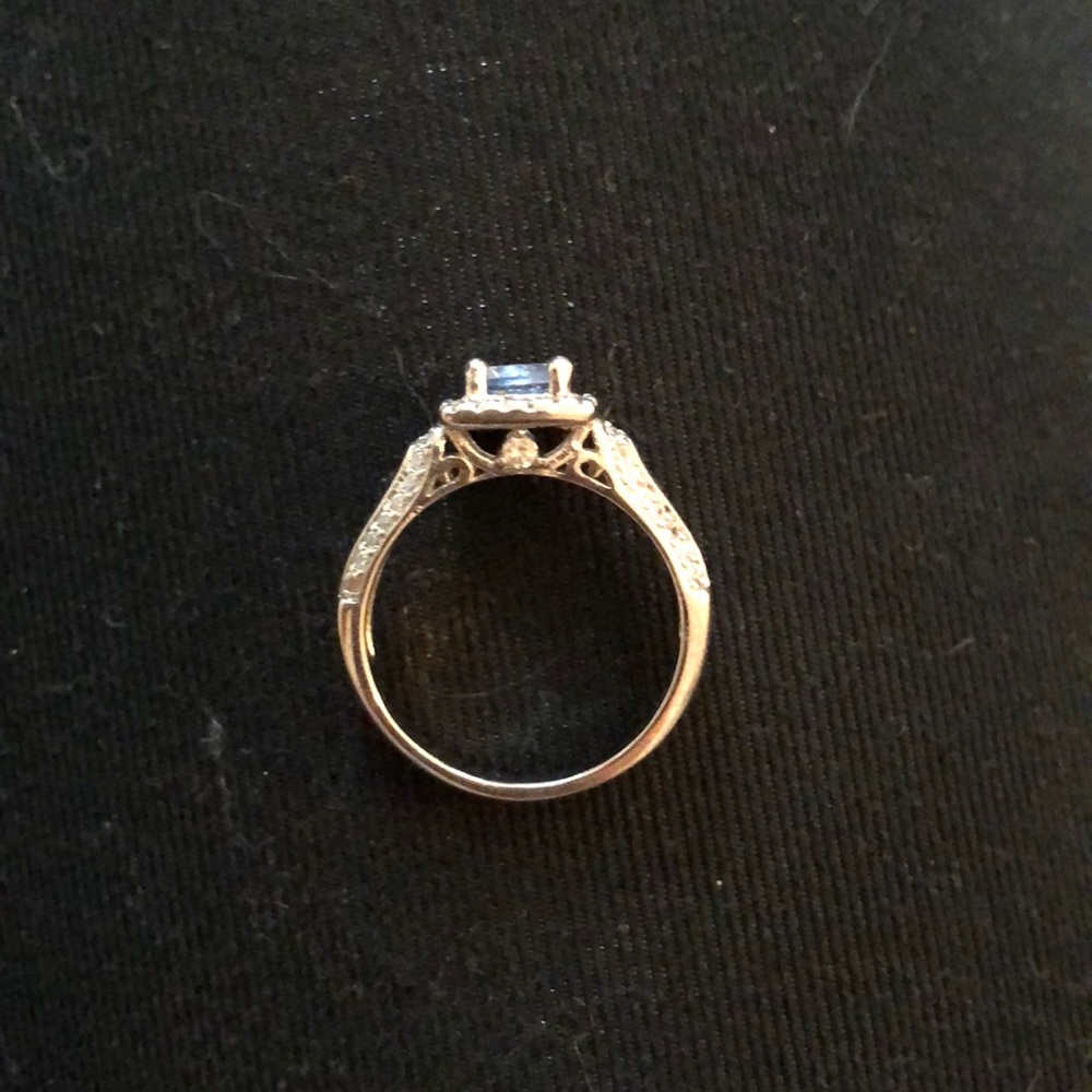 Ring - Picture 2 of 2